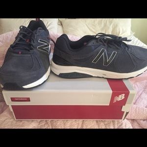 Men’s New Balance Training Sneakers Size 15